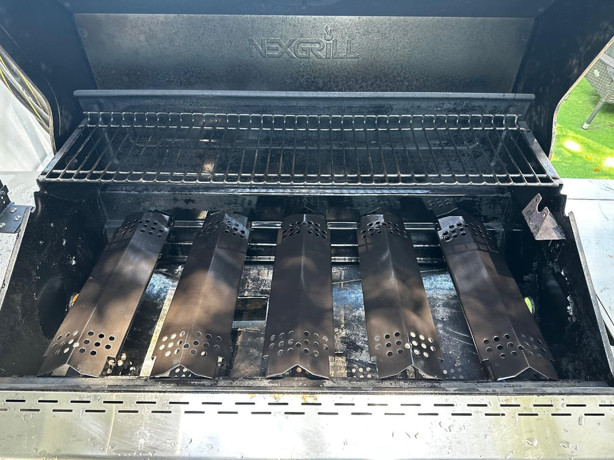 Replace Parts grill heat plate for 720-0896B keeps even heat distribution across burners.
