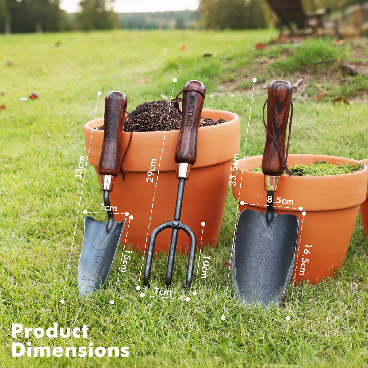 Restmo antique-finish tools set a timeless aesthetic in your garden.