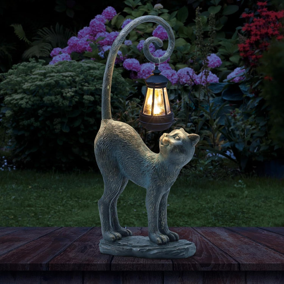 REYISO bronze-toned cat garden statue adds vintage charm to gardens and balconies.