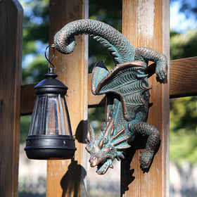 REYISO easy-install dragon wall hanger for quick setup