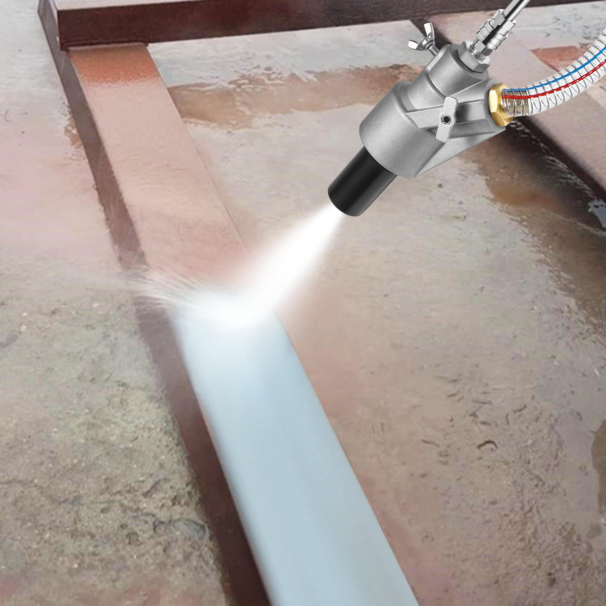 RIDGE WASHER 18 ft sand suction hose keeps media dry for steady sand supply.