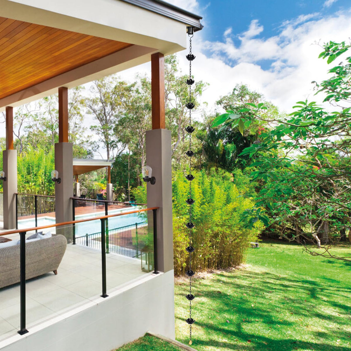 Rifachua black-plated chain withstands weather and rust for long-lasting outdoor decor.