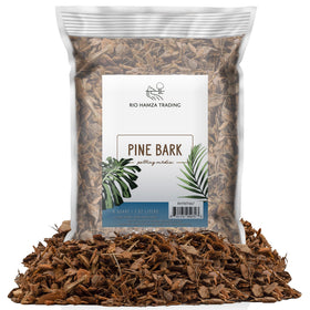 Rio Hamza Trading pine bark mulch nuggets for 8-quart bag, ideal for soil conditioning and decorative mulch.