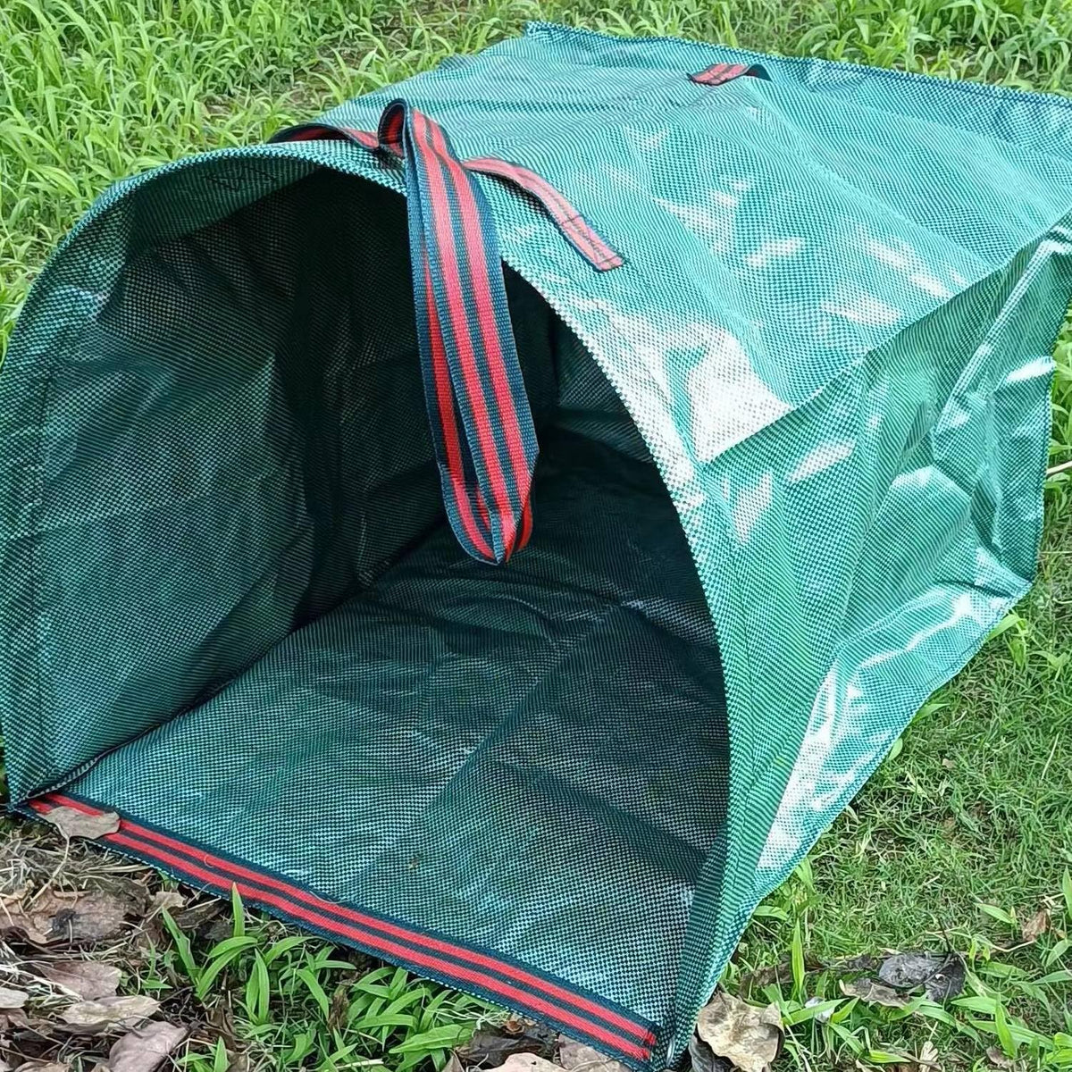 RISETEX three-handle design makes carrying full bags easier.