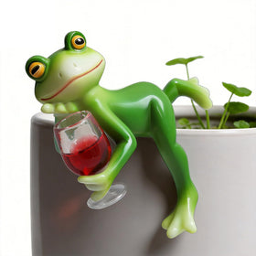 RJVZUKL Tipsy Frog Pot Hugger close-up shows handcrafted details for garden decor
