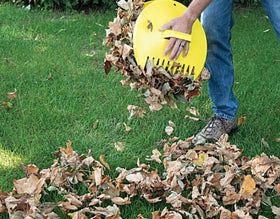 Rocky Mountain Goods leaf scoops with handles offering comfortable cleanup