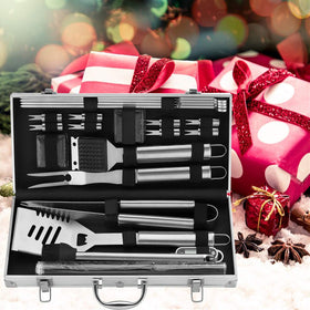 ROMANTICIST gift-ready barbecue set ideal for Father’s Day or holidays.