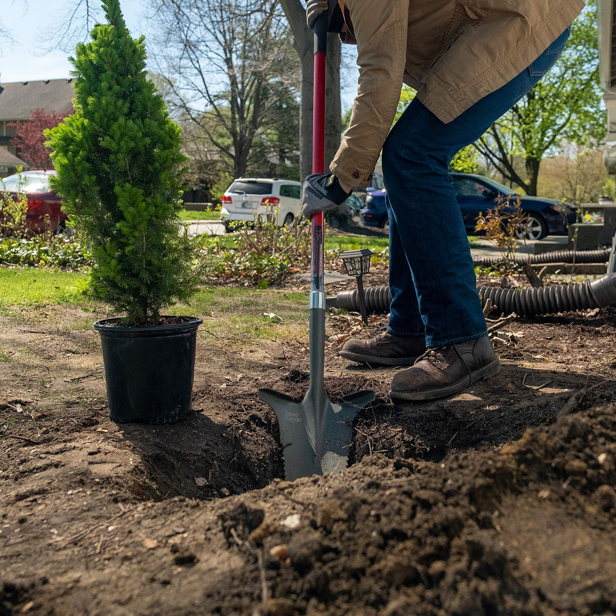 Root Slayer spade design combines power and balance for root removal.
