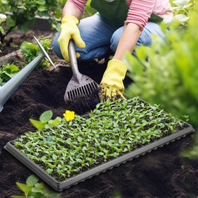 RooTrimmer tray drainage holes close-up preventing waterlogging during germination.