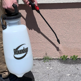 Roundup 190260 sprayer with pressure release cap safely vents before opening