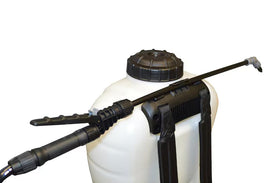 Roundup 190314 backpack sprayer tank opening with filtration enables quick filling and debris control