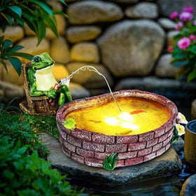 RPYFMMKPF solar frog garden decor glows at dusk for cozy outdoor ambiance.