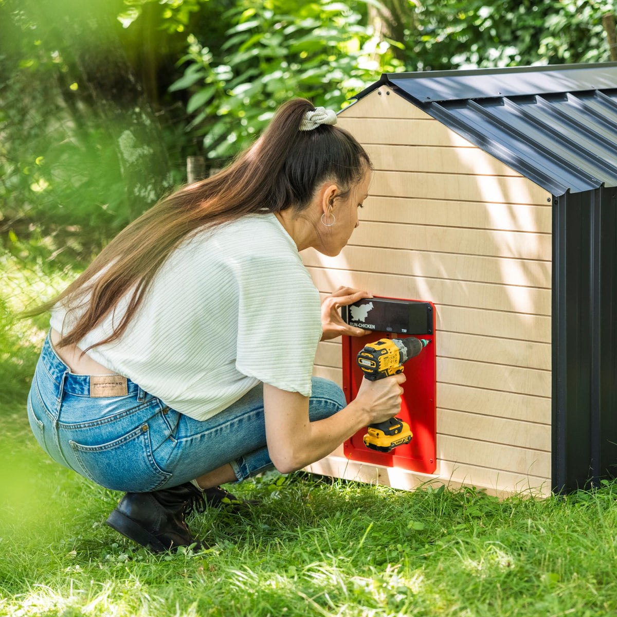 Run-Chicken T50 anti pinch sensor stops the door safely.