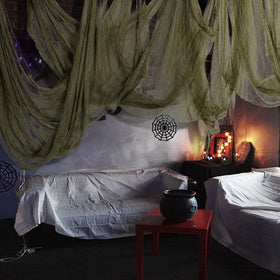 RunNico doorway hanging Halloween decor transforms entrances into eerie atmospheres.