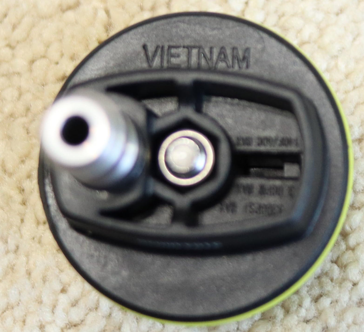 RYOBI 5-in-1 nozzle with long-range soap for detergent application