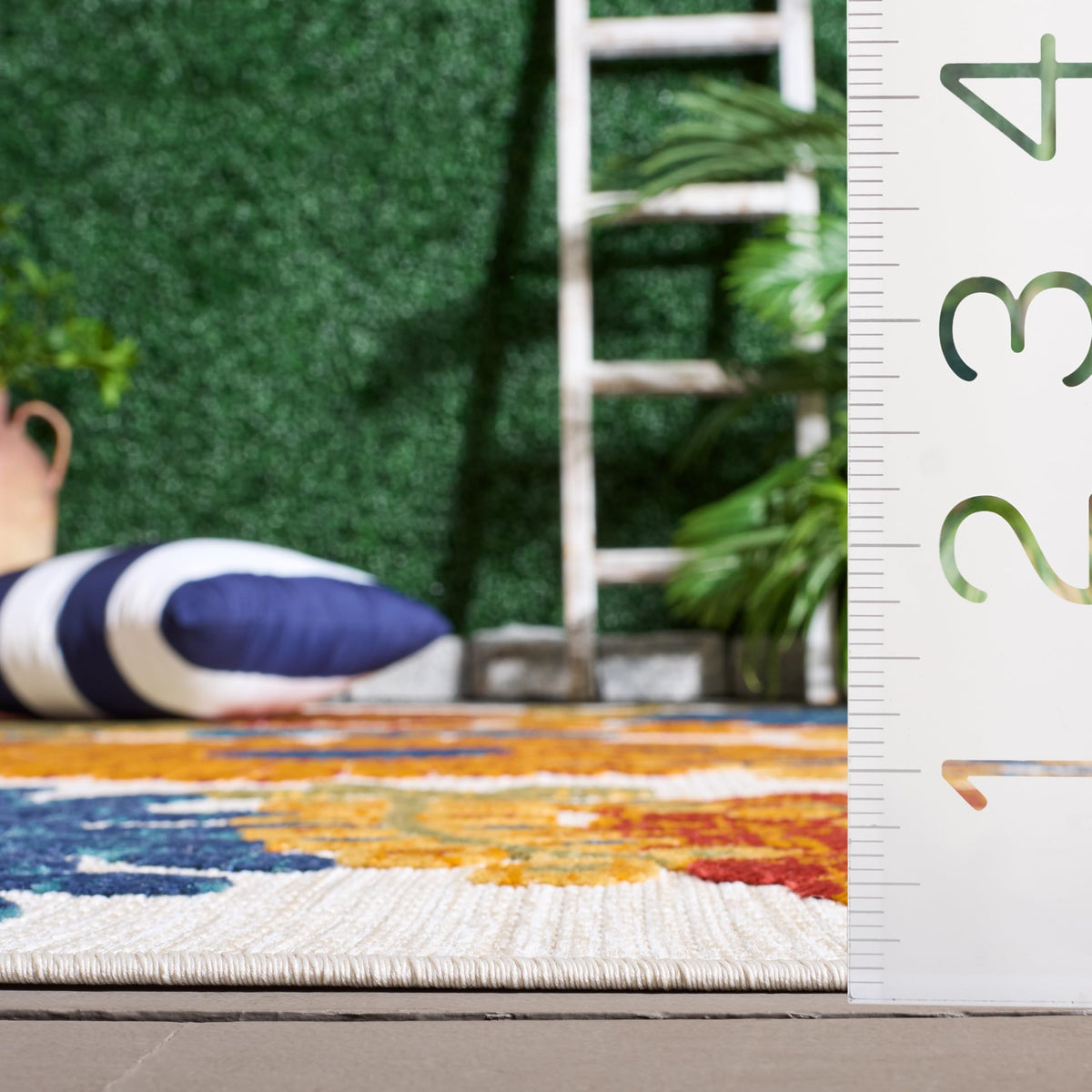 Safavieh Cabana rug with non-shedding pile, perfect for high-traffic outdoor areas.