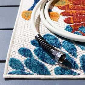 Safavieh Cabana polypropylene rug, simple hose-down cleaning after outdoor use.