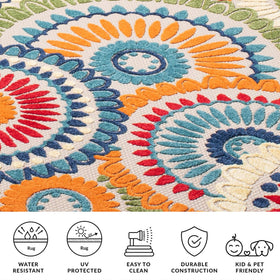 SAFAVIEH Cabana rug is easy to rinse and store when not in use.