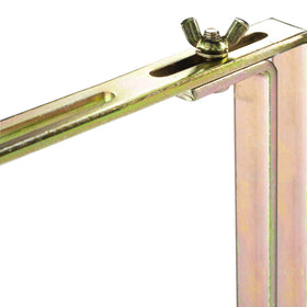 Safavieh Owens table supports up to 100 lbs for versatile outdoor use.