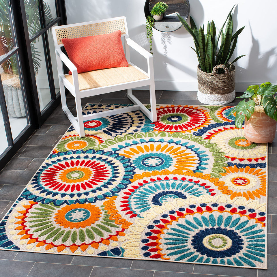 SAFAVIEH Cabana outdoor rug in blue and ivory, easy-clean appeal for patios.
