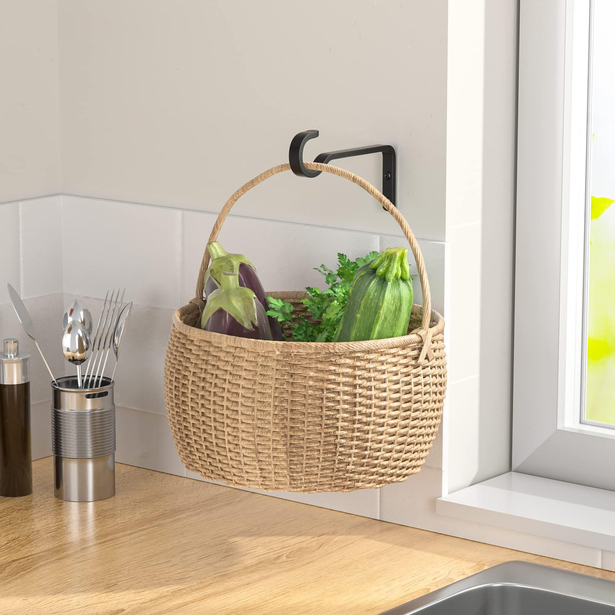 Saffruff bird feeder hanger for outdoor garden use