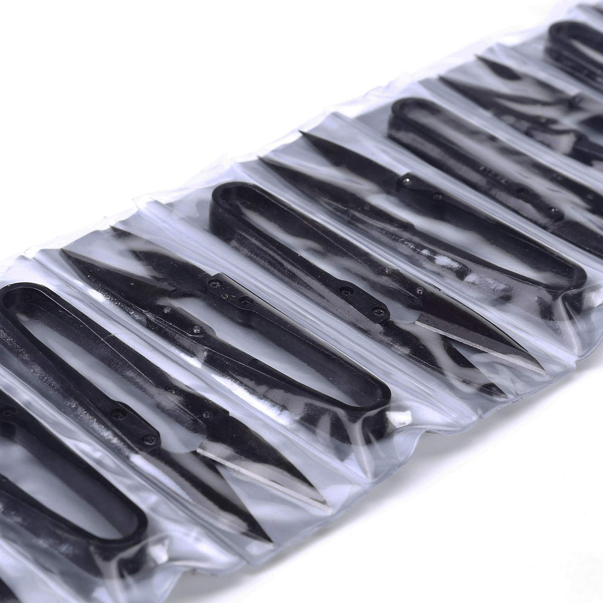 Sago Brothers compact garden scissors easy to maneuver in tight spaces.