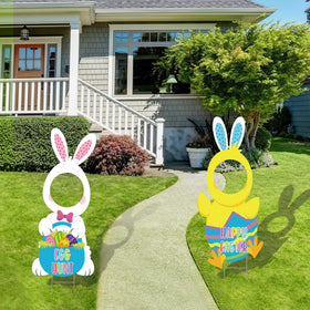 Sakayo lawn Easter sign with stakes invites friends and family to mingle.