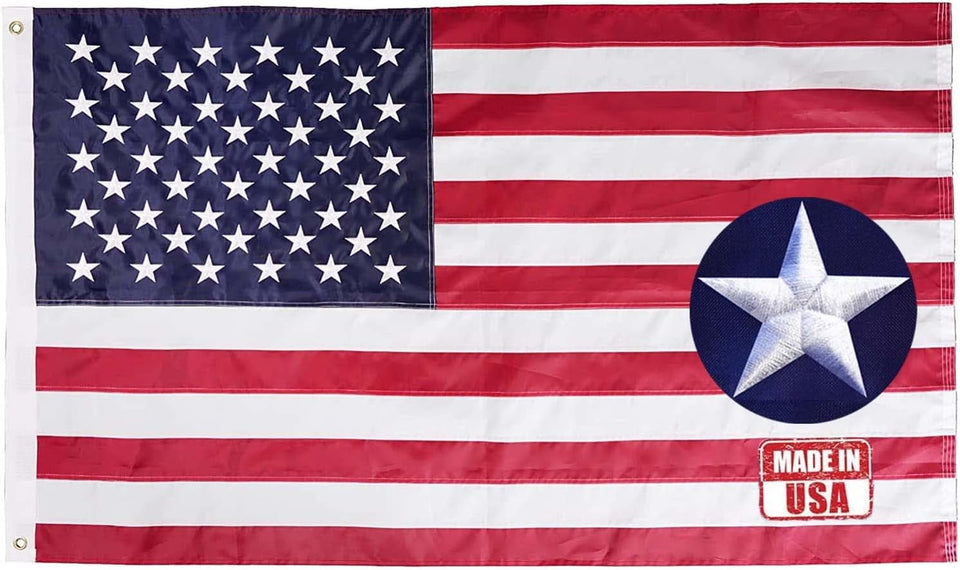 Salmophy American Flag 2x3ft heavy-duty nylony flag designed for outdoor wind resistance.