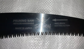 SAMURAI Kanzawa Ichigeki ergonomic handle improves grip during long pruning sessions.