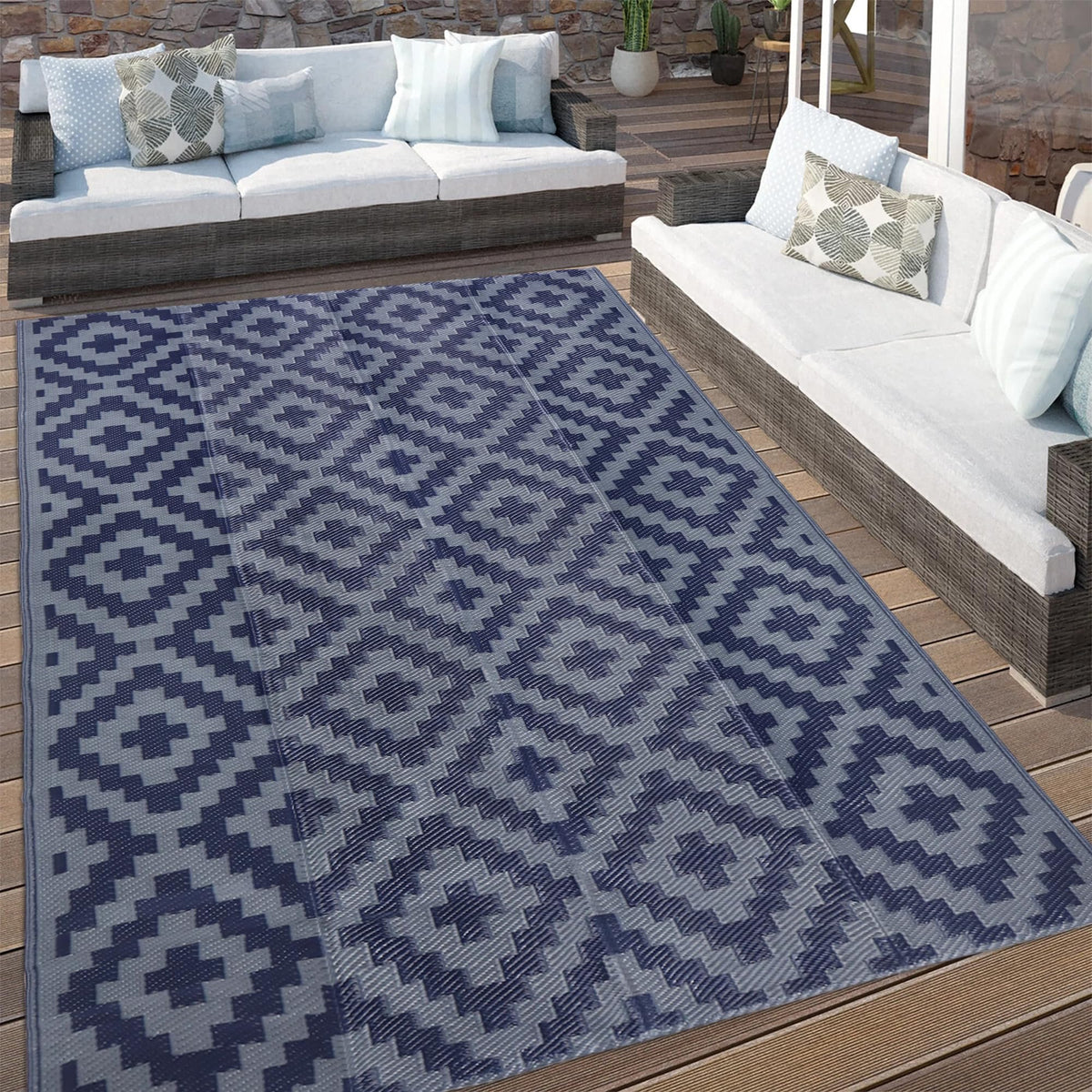 SAND MINE 5x8 blue-grey lattice mat offers wide patio coverage