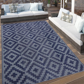 SAND MINE 5x8 blue-grey lattice mat offers wide patio coverage