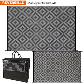 SAND MINE easy-clean outdoor rug wipes clean and dries quickly after use.