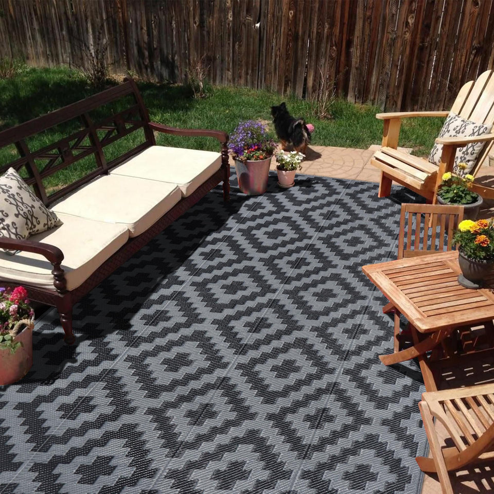 SAND MINE outdoor rug 5x8 full view highlighting durable all-weather design