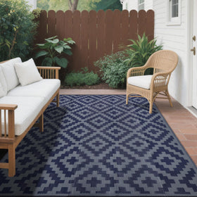 SAND MINE UV-stabilized rug resists fading in sunlit patios.
