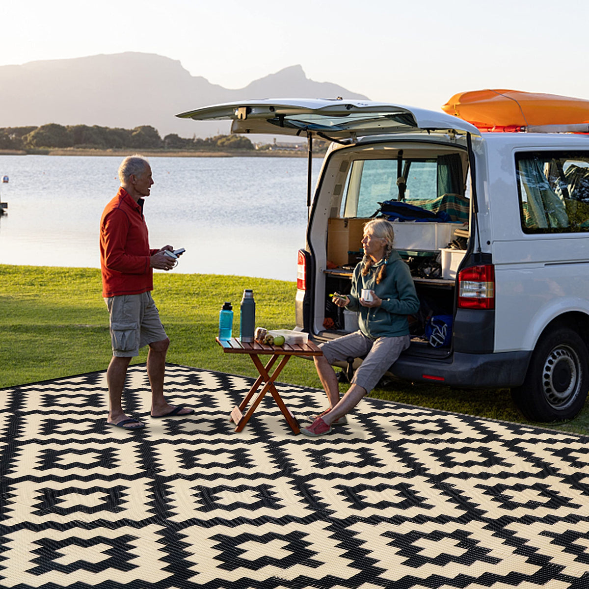 SAND MINE UV-stabilized outdoor rug resists sun fading
