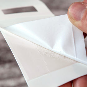 S&T INC. non-toxic traps offer mess-free disposal and easy replacement.