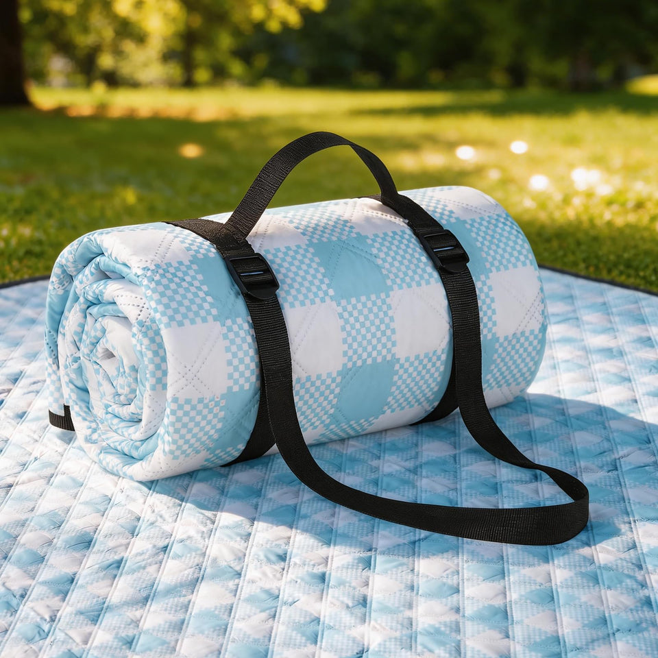Sapsisel picnic blanket waterproof outer layer shields the group from moisture during outdoor meals.