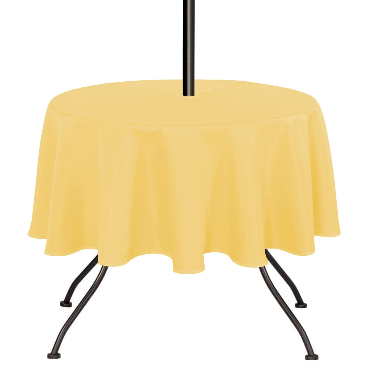 SARAFLORA waterproof tablecloth keeps outdoor tables clean during barbecues and picnics.