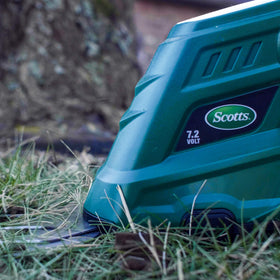 Scotts LSS10272PS cordless design with no gas or fumes