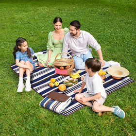 scuddles extra-large picnic blanket open at 60x80 inches for spacious family seating.