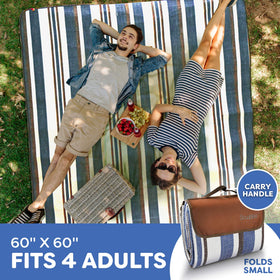 Scuddles blanket suited for outdoor concerts and park days.