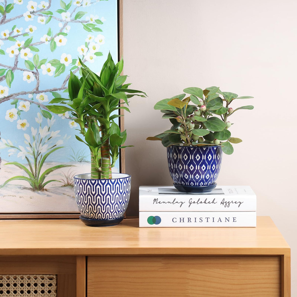 Smooth ceramic finish and vibrant blue shade on Selamica planter.
