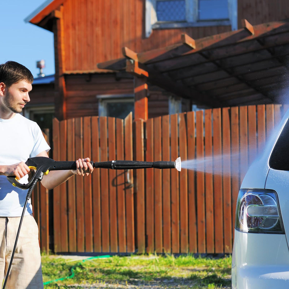 SEPLY 40-degree nozzle broadens spray for wide-area cleaning.