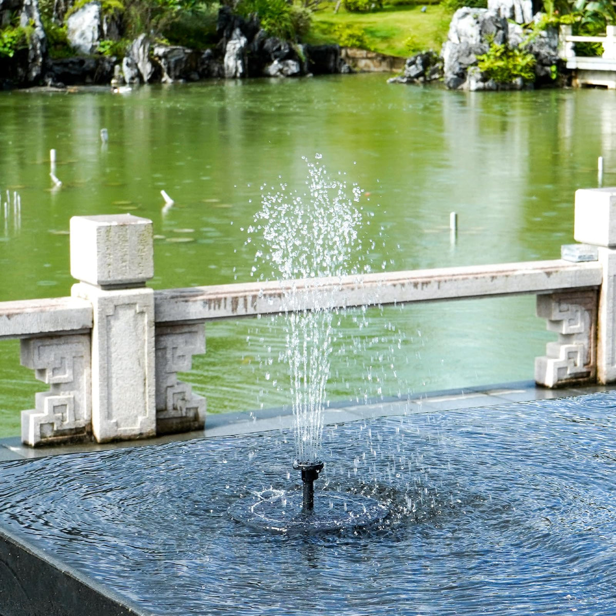 SHANCHAHUA solar fountain in bird bath promotes gentle water motion