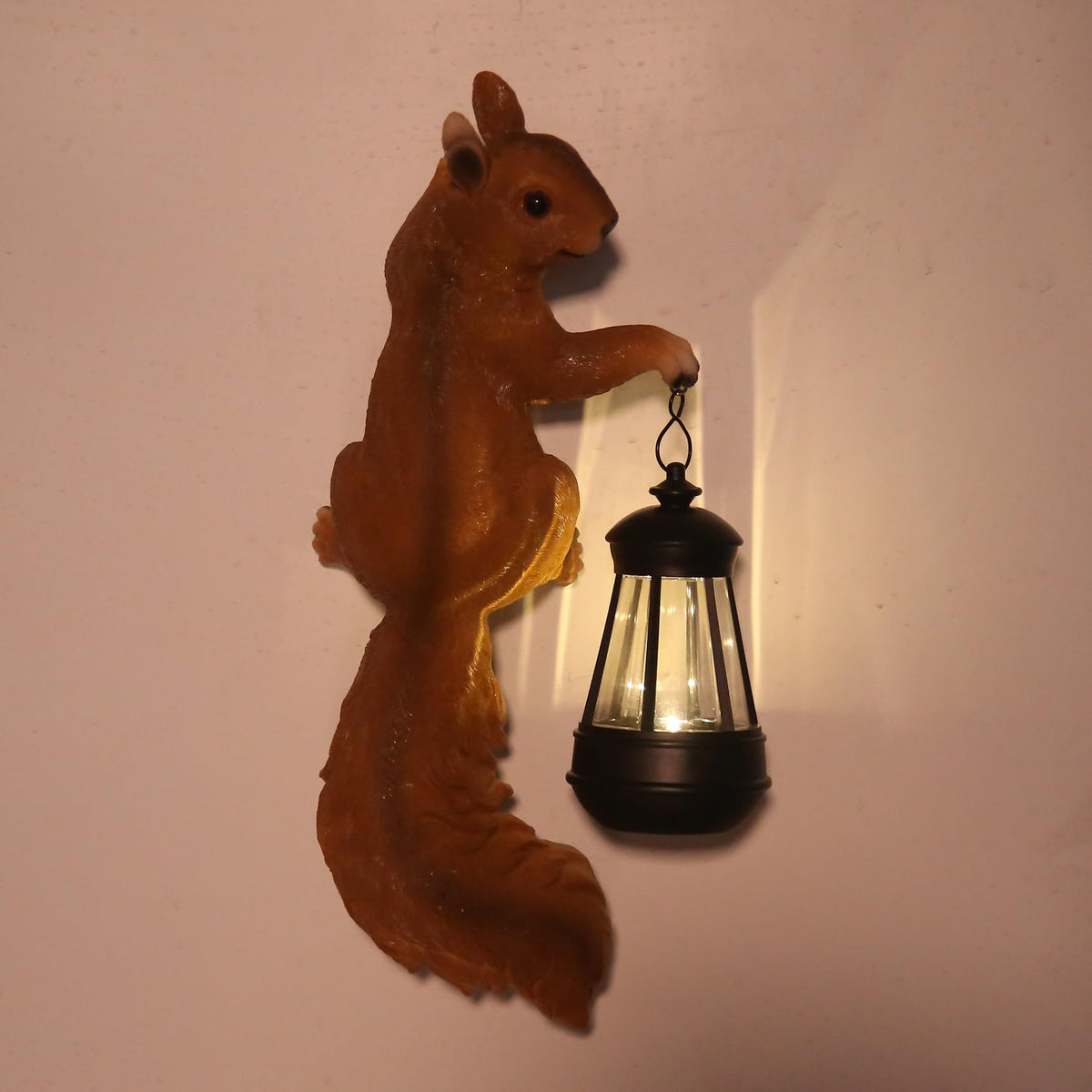 SHAODIE 14-inch garden sculpture provides a warm focal point