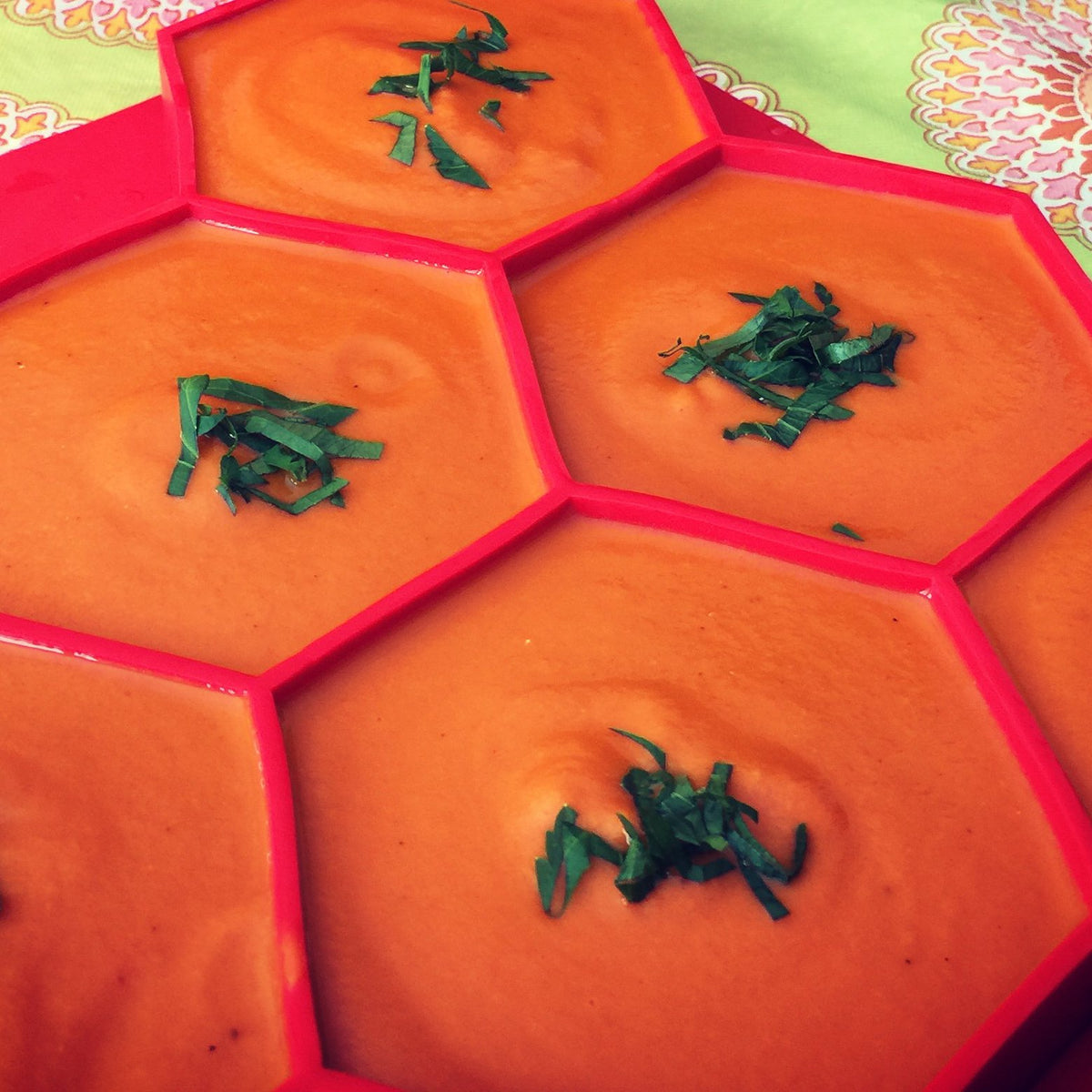 Shape+Store Burger Master nonstick tray releases patties smoothly, frozen or thawed.