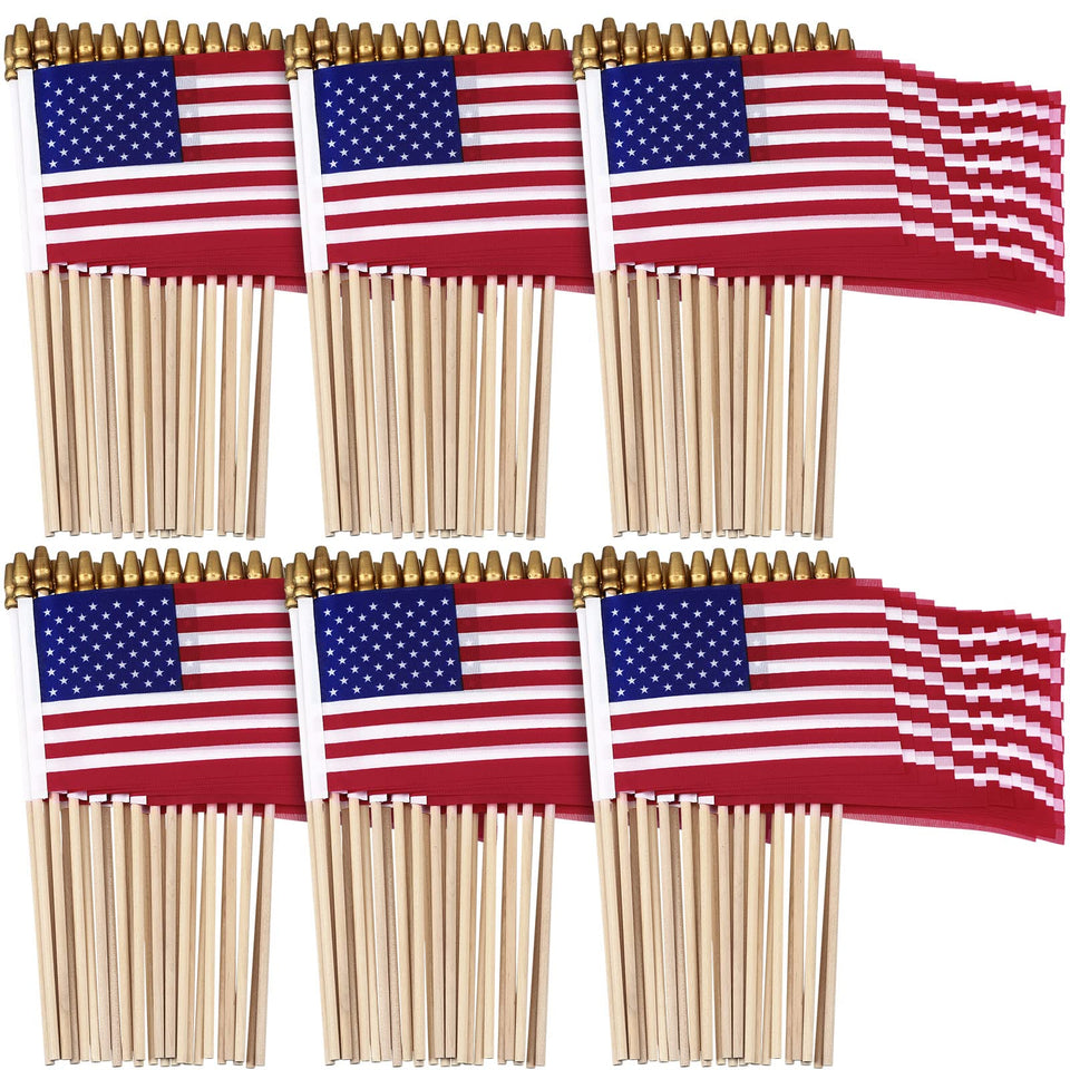 Shimeyao USA flag 50-pack with wooden spear-tip poles for outdoor display.