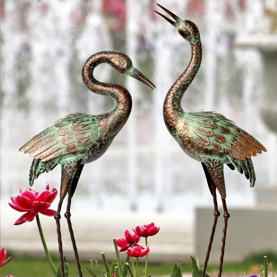 Shorayn blue heron garden statue enhances outdoor decor and curb appeal.