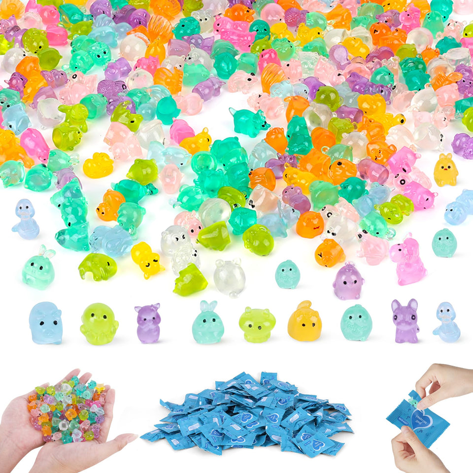 ShtNeeg 70-pcs mini resin animals set in mystery blind bags for a collectible collection