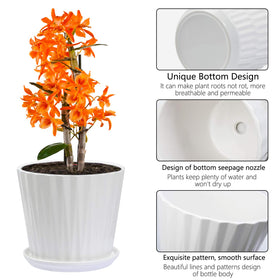 Sietpoek ceramic planter with integrated saucer for moisture control.